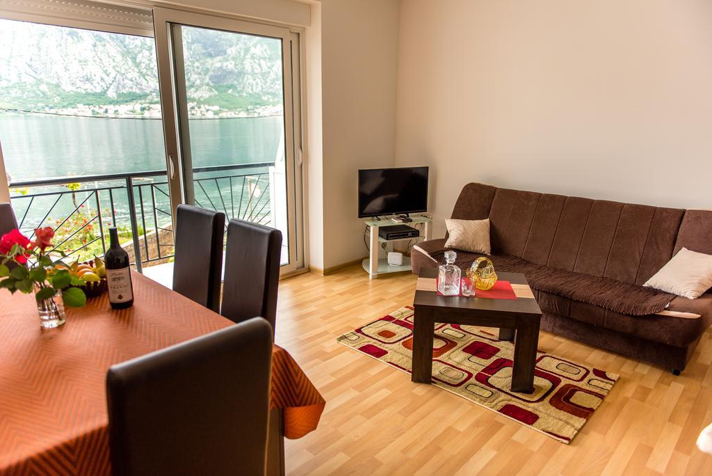 D@D Apartment Kotor Exteriör bild